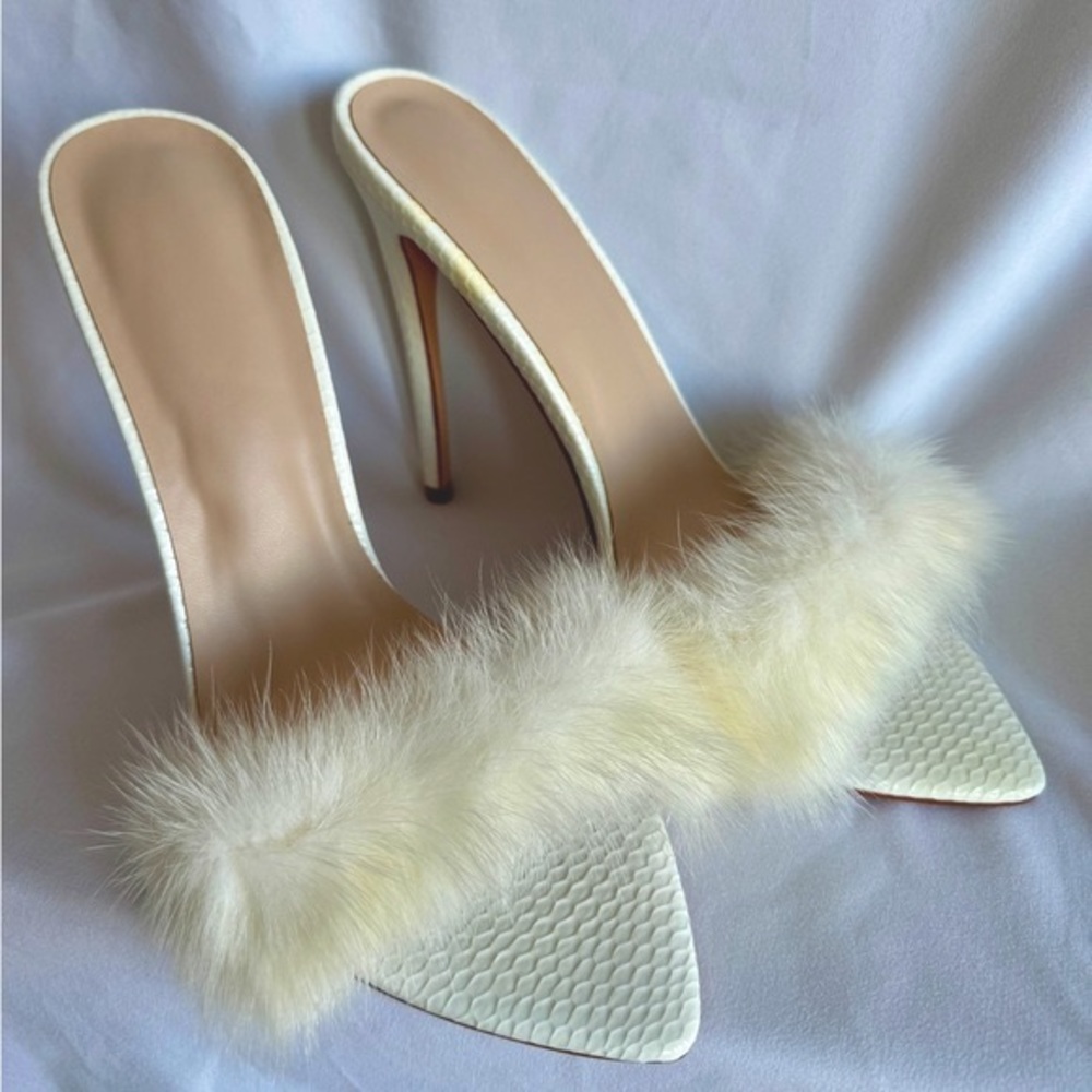 White Lightweight Fuzzy Fur Stiletto Heel